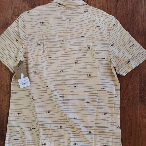 New Foundry Men Shirt FISHING LURES Beige Cotton Linen Sports Fly Fishing Sz LT - Picture 4 of 5